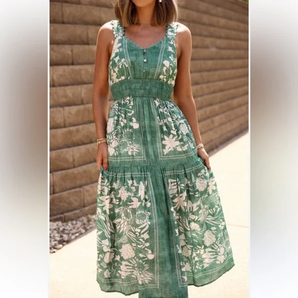 Entro Green and White Floral Maxi Dress Size Small - Picture 1 of 11